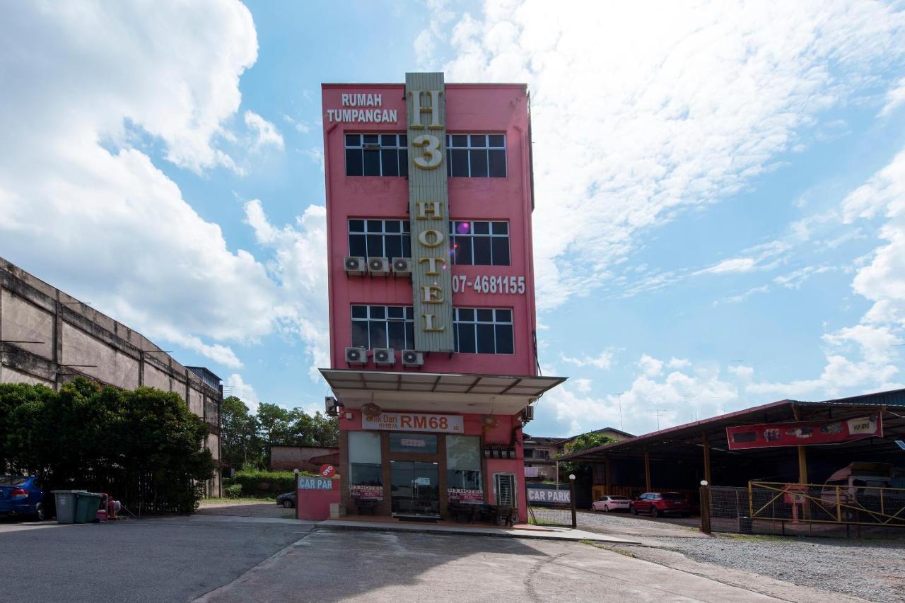 Super Oyo 90385 H3 Hotel Yong Peng Exterior foto